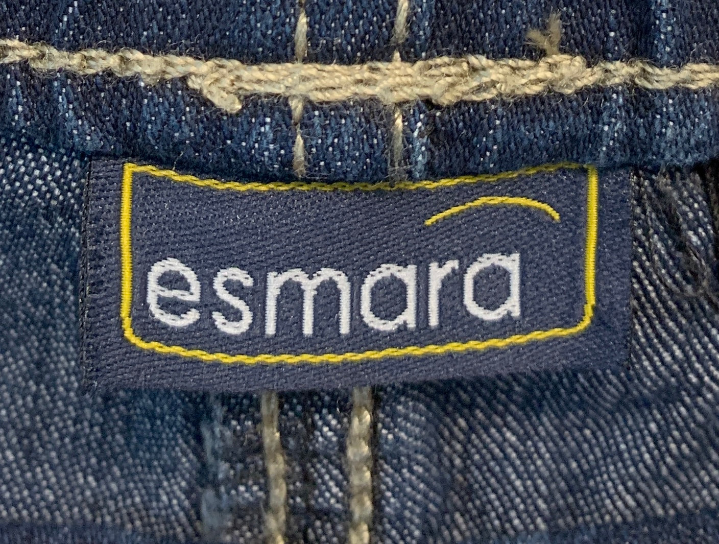 Esmara Bukser